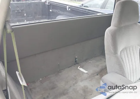 2002 Chevrolet S-10 Ls из США, поврежденный, VIN 1GCDT19W928205374